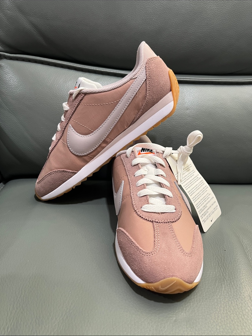 Nike pacific Dusty Mauve & White Retro Runner Sneakers
